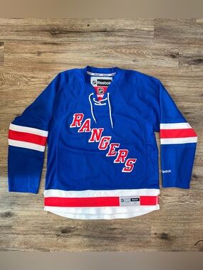 New York Rangers Reebok Royal Blue and Red NHL Lace-Up Hockey Jersey / sz M